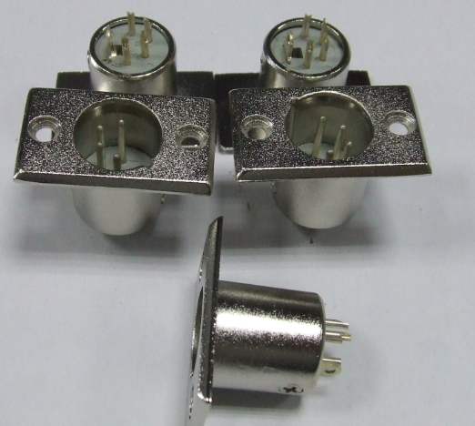 CONNETTORE BNC MASCHIO MASCHIO 4 POLI DA PANNELLO KIT 5 PEZZI CONNETTORE BNC MASCHIO MASCHIO 4 POLI DA PANNELLO KIT 5 PEZZI